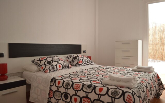 Ground floor apt with kitchenette, private patio, west facing