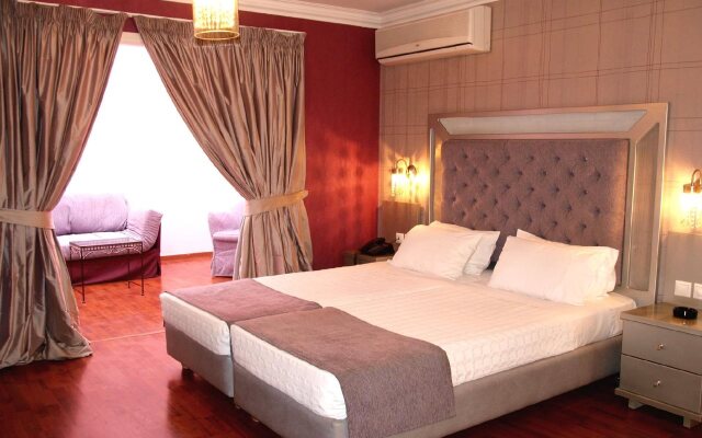 Delphi Art Hotel