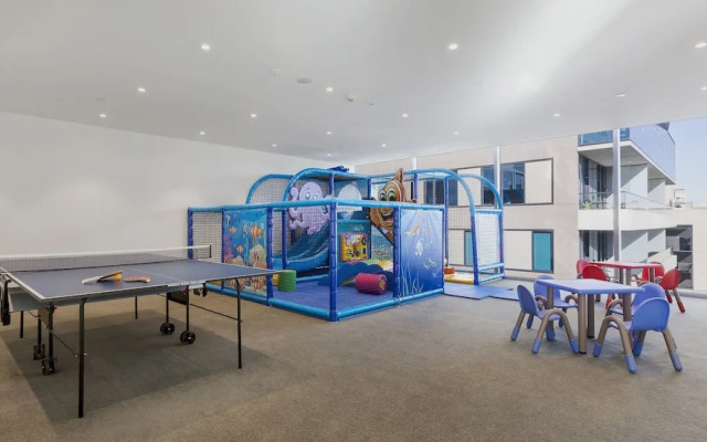 Fawkner Apartment 1B1B