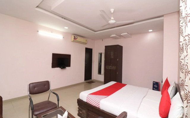 OYO 22872 Hotel Shivam Fort View