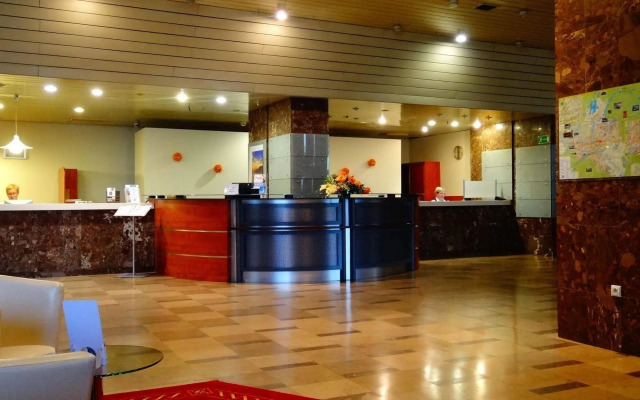 Hotel Gromada Pila