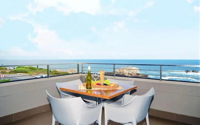Le Paradis Penthouse Apartment