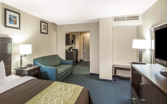 Quality Inn Tulsa - Downtown West