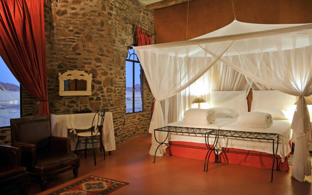 Le Mirage Resort and Spa