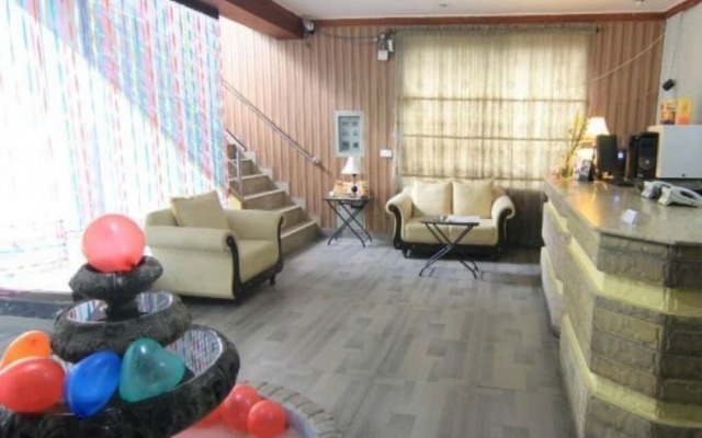 Safari Hotel Mall Road