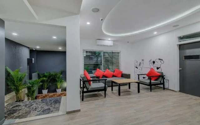 OYO Townhouse 047 Kanakpura Road