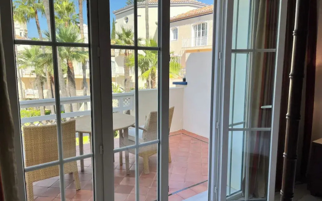 Las Dunas Suites & Apartments