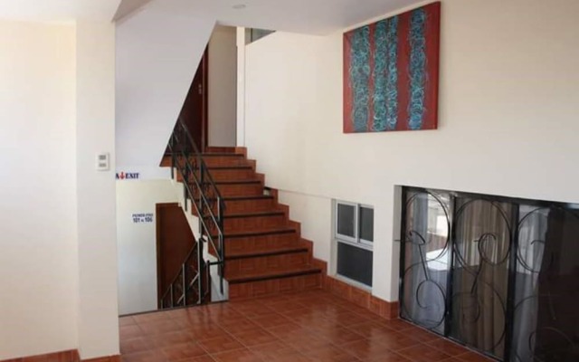 Hostal El Lobo - Hostel