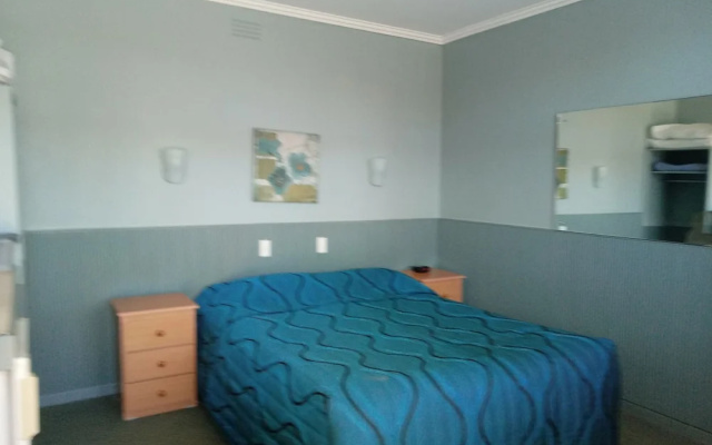 Travellers Rest Motel