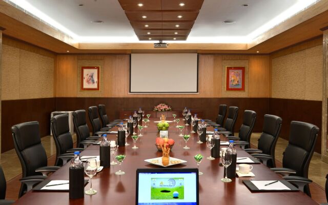 Savoy Suites Manesar