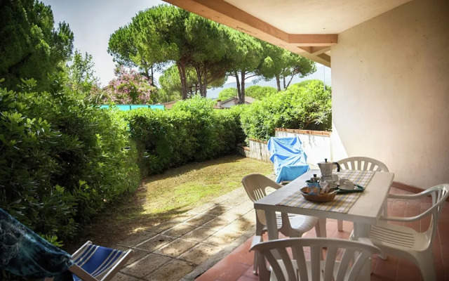 Scenic Holiday Home in Giannella near Beach