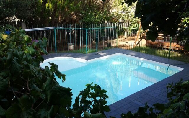 Gariep Dam SunRose Group of Guest Houses