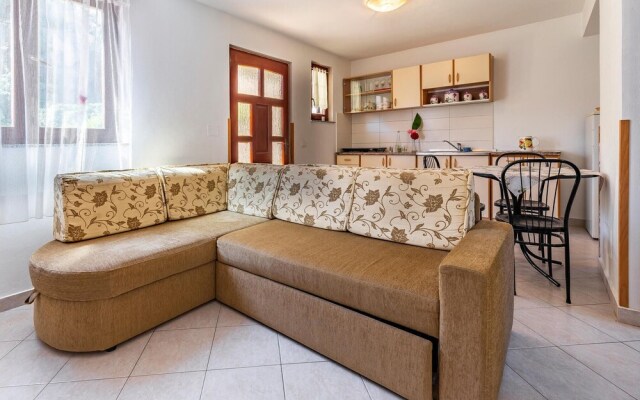 Awesome Home in Medulin With Wifi and 1 Bedrooms