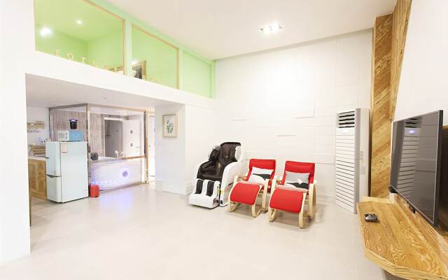 Gapyeong FS Pool Villa Pension