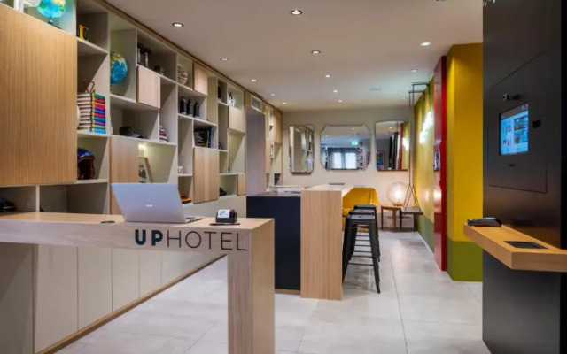 Up Hotel