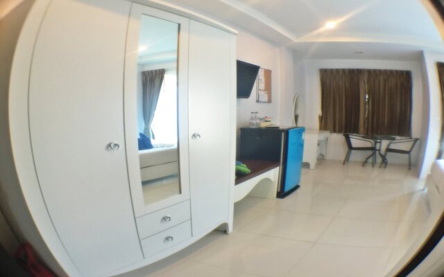 I-kroon Café & Hotel