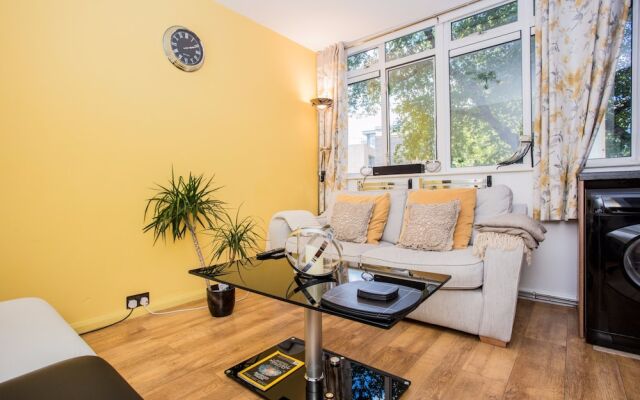 Maida Vale 1 Bedroom Apartment with a Balcony