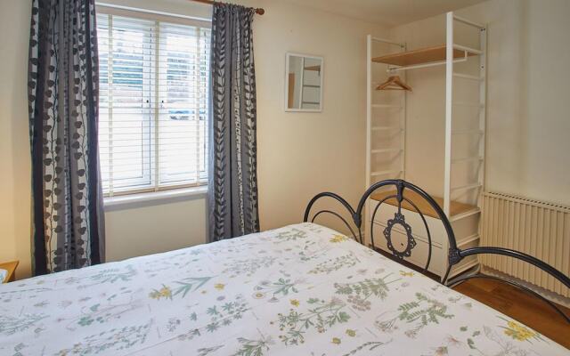 Whitehall 1 Apartment