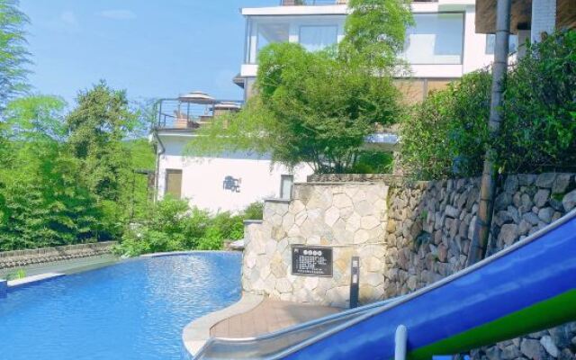 West Time Hot Spring Hostel