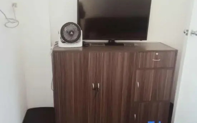 Queen Abby's Staycation