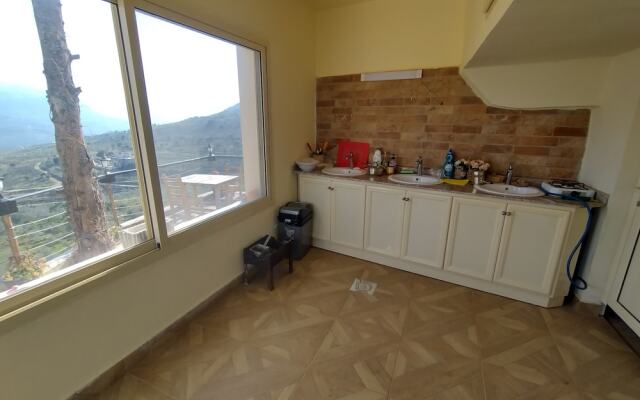 Maison de la Vallee Private Guest House Great View