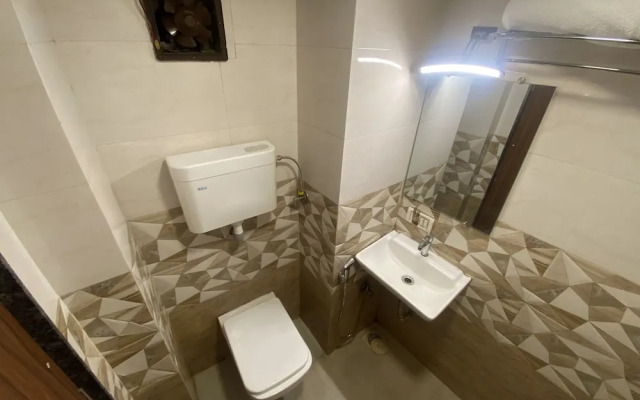 Hotel Apsara Near JJ Hospital