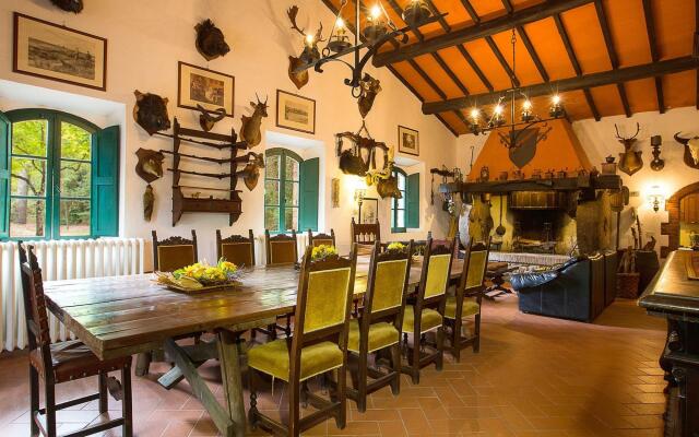 Gorgeous Holiday Home in Montecatini Val di Cecina with Pool