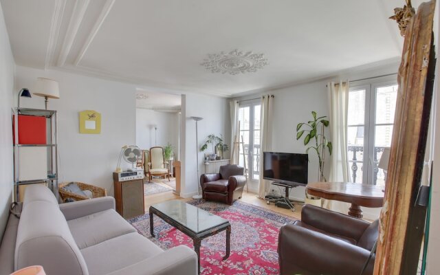 Apartment For 5 Place Des Vosges