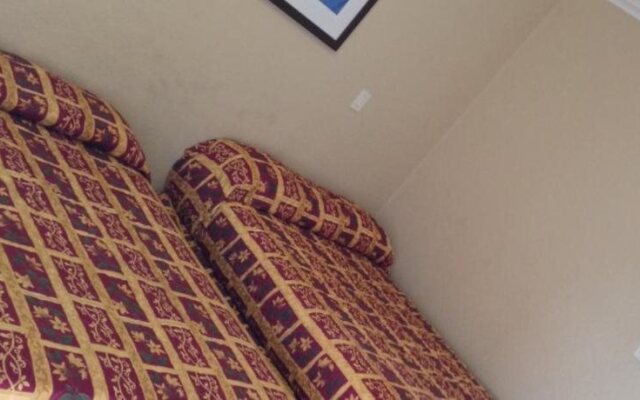 Royal Inn Motel