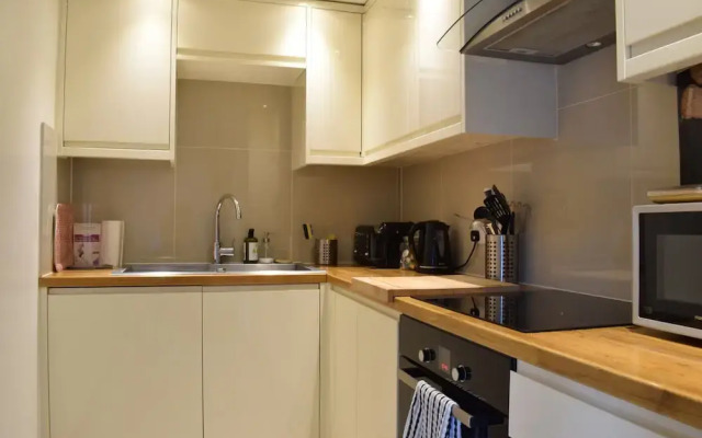 Modern 2 Bedroom Home In Maida Vale