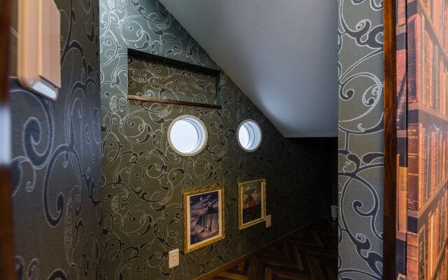 Guest House Discovery Ship