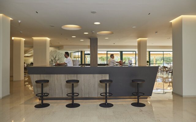Alex Beach Hotel - Bungalows Hotel