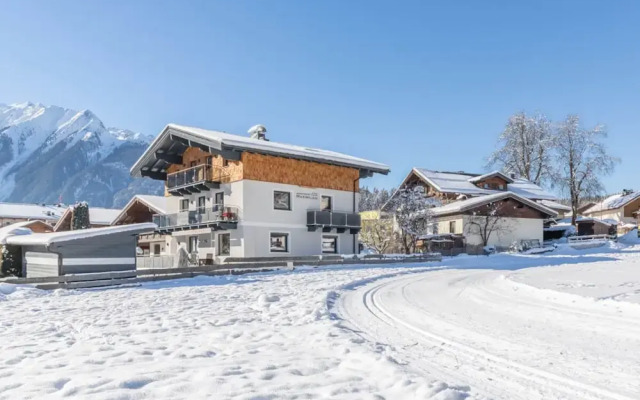 Maximilian Apartmenthaus 2-6 People