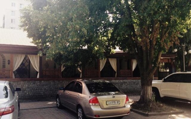 Hotel Aragvi