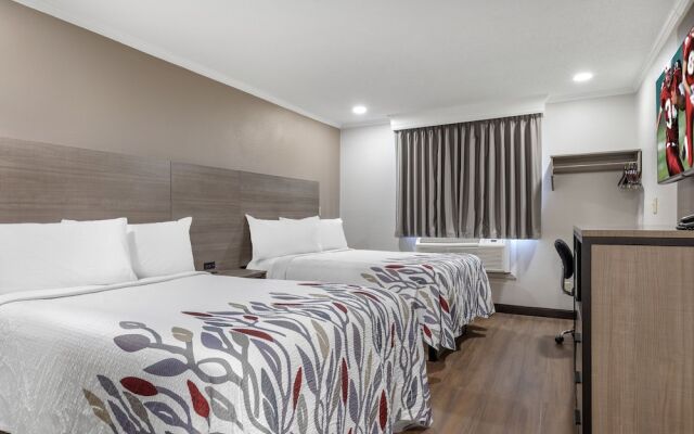 Red Roof Inn Suffolk