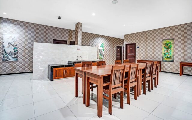 OYO Pratama Dukuh Kupang Sub