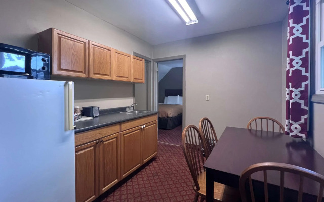 Rodeway Inn & Suites
