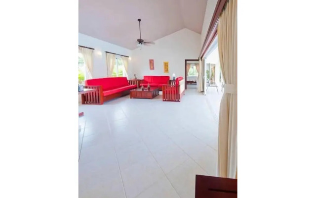 Privacy and Comfort Luxury 6 Bedroom Villa