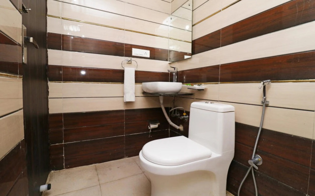 Airport Hotel Shivaka Inn