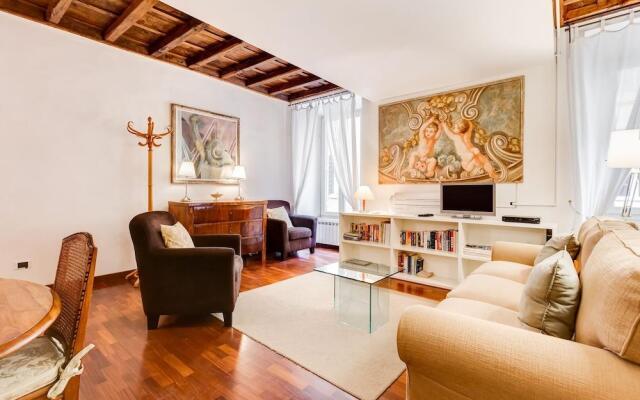 Historical Apartment near Spanish Steps