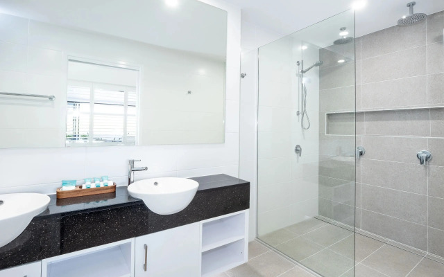 Saltwater Luxury Apartments