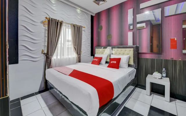 Zaara Guest House Syariah by OYO Rooms