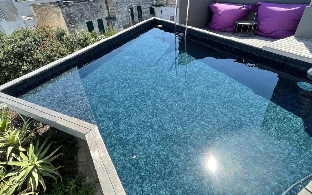 Bartago Luxury House