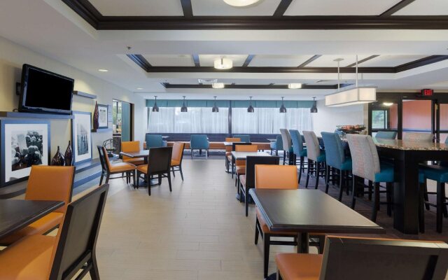 Comfort Inn & Suites Mt. Holly - Westampton