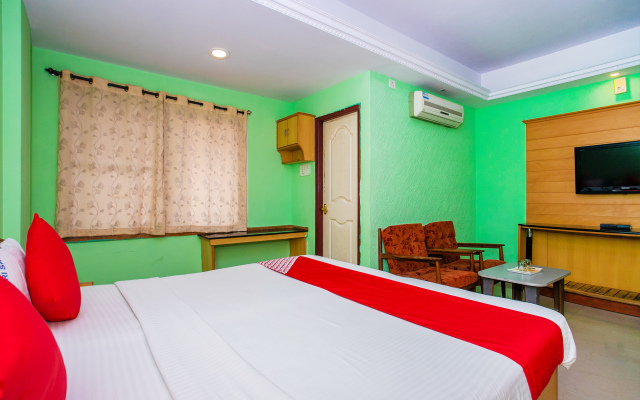 OYO 331 Hotel Skanda Shelters