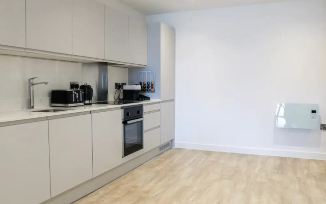 Slate Suite 1BR City Views