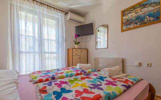 Apartment Katnić 1-2-3