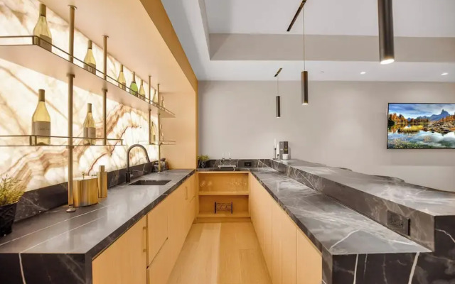 Hutton Modern