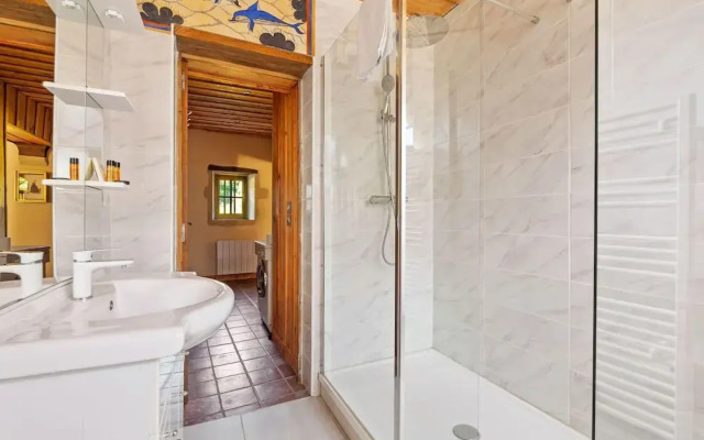 Norman Manor House 8-10 Pers
