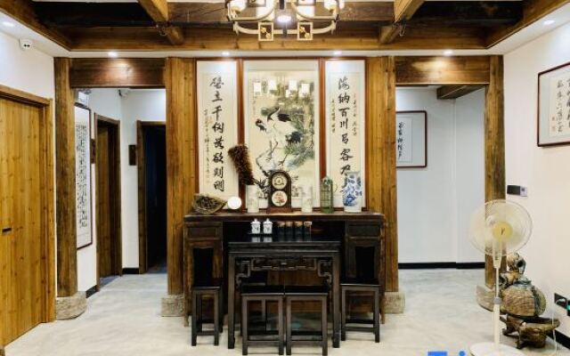 wuyaun laojie house
